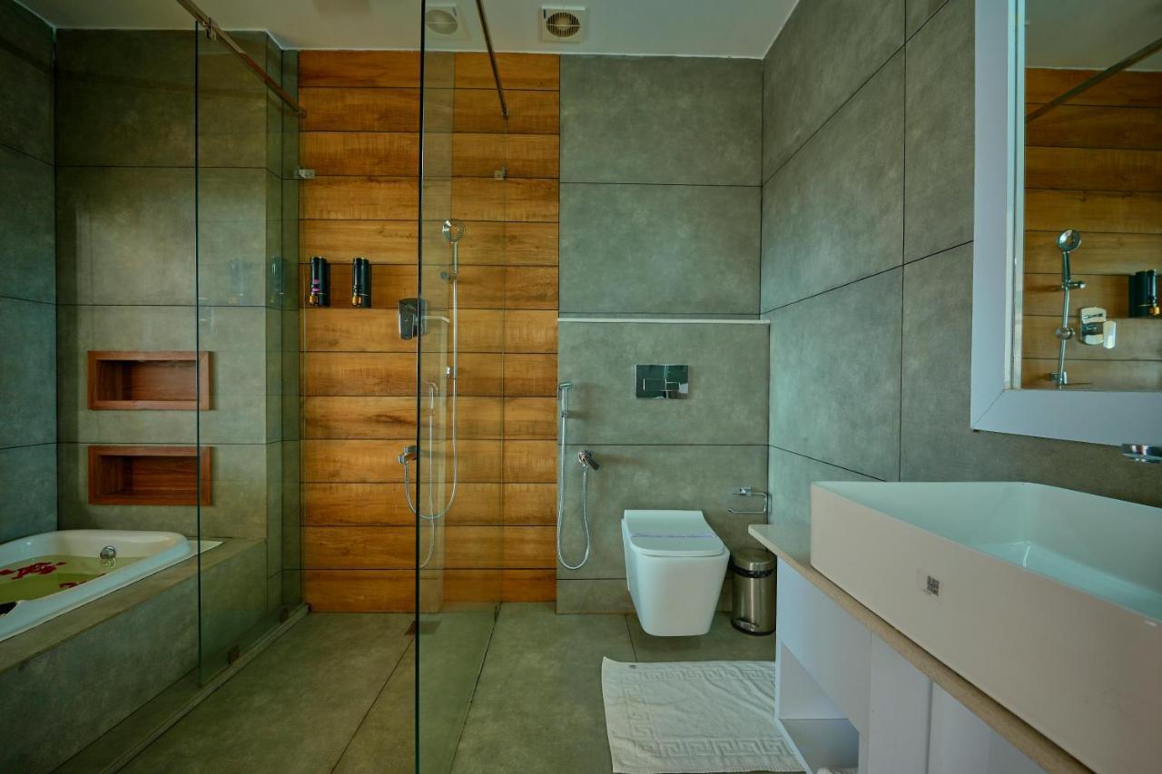 The Planet Munnar Hotel Suryanelli ภายนอก รูปภาพ