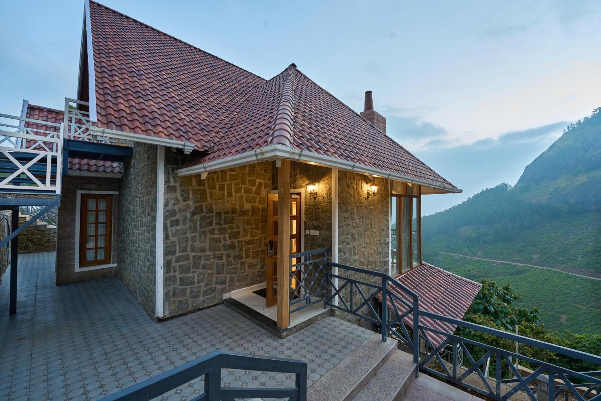 The Planet Munnar Hotel Suryanelli ภายนอก รูปภาพ
