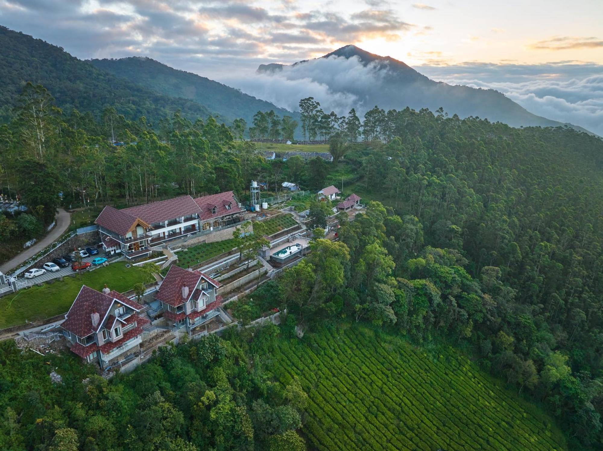 The Planet Munnar Hotel Suryanelli ภายนอก รูปภาพ