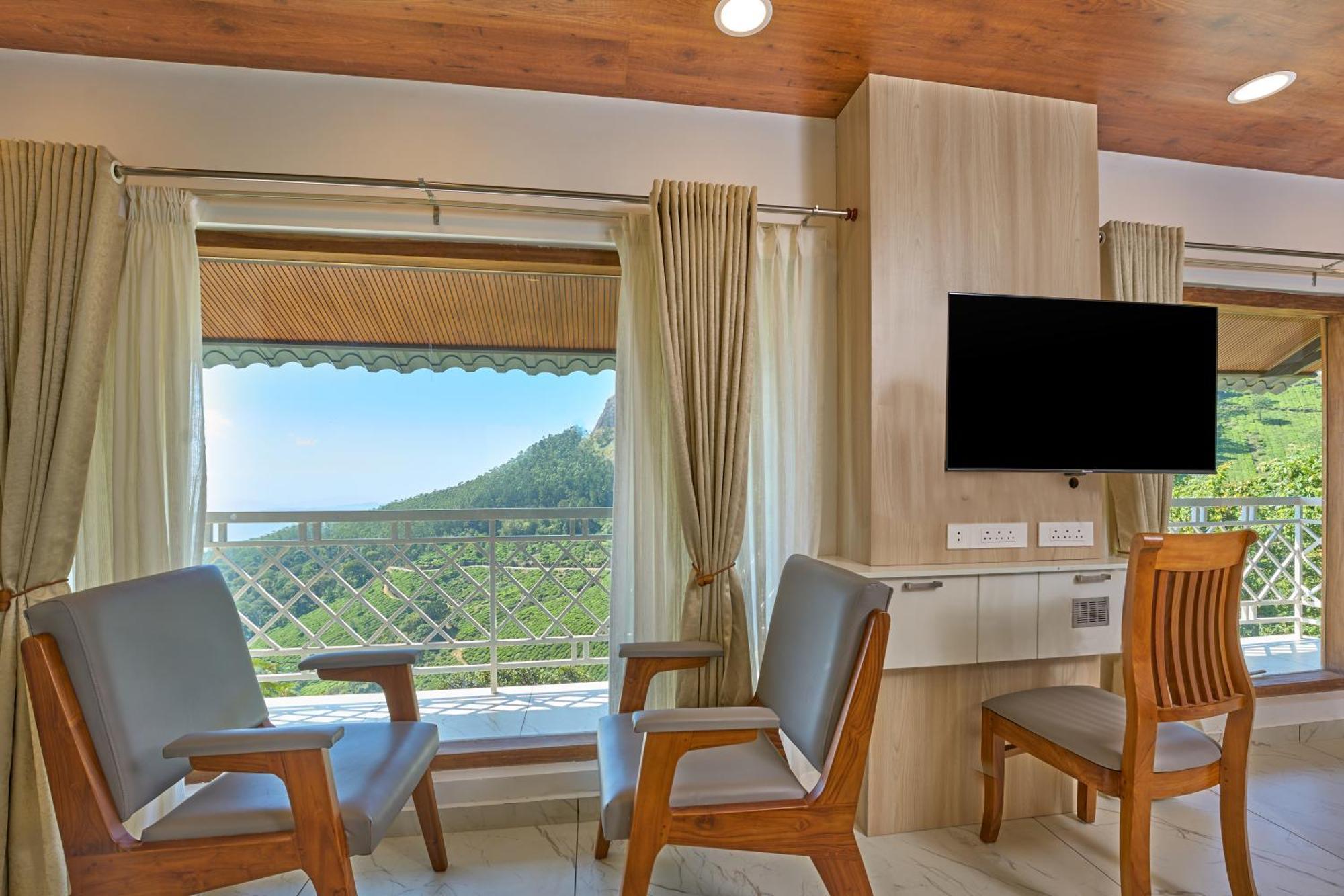 The Planet Munnar Hotel Suryanelli ภายนอก รูปภาพ